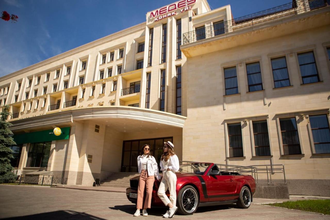 Hotel Medeu Kostanái Exterior foto