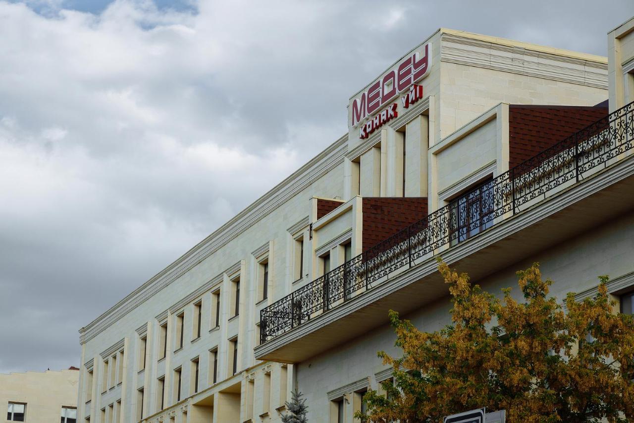 Hotel Medeu Kostanái Exterior foto